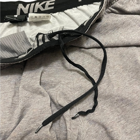 Nike Dri Fit Grey Athletic Running Shorts Large Embroidered Pockets Drawstring - Picture 7 of 8
